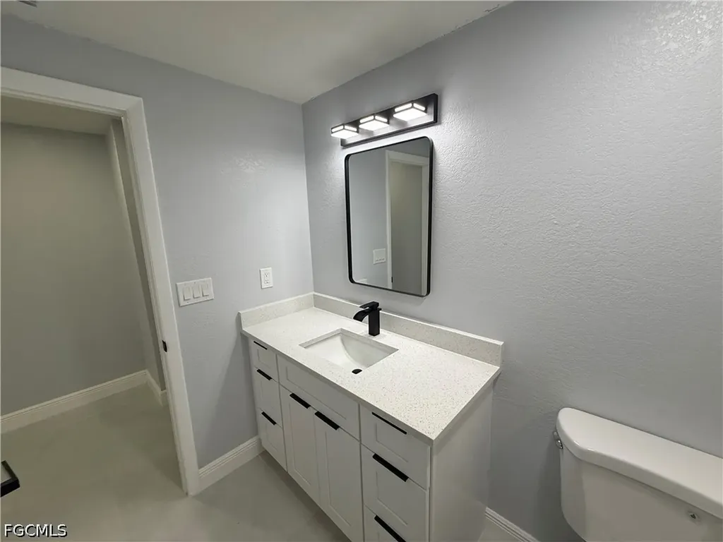 2201 Parkview Drive Fort Myers FL 33905