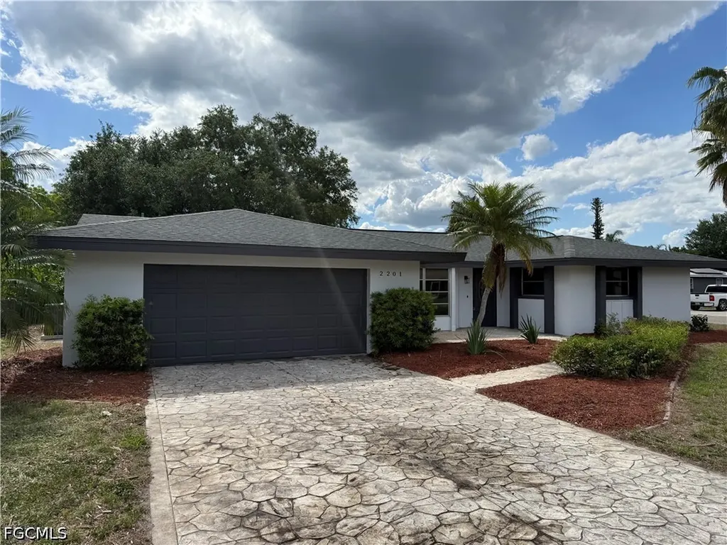 2201 Parkview Drive Fort Myers FL 33905