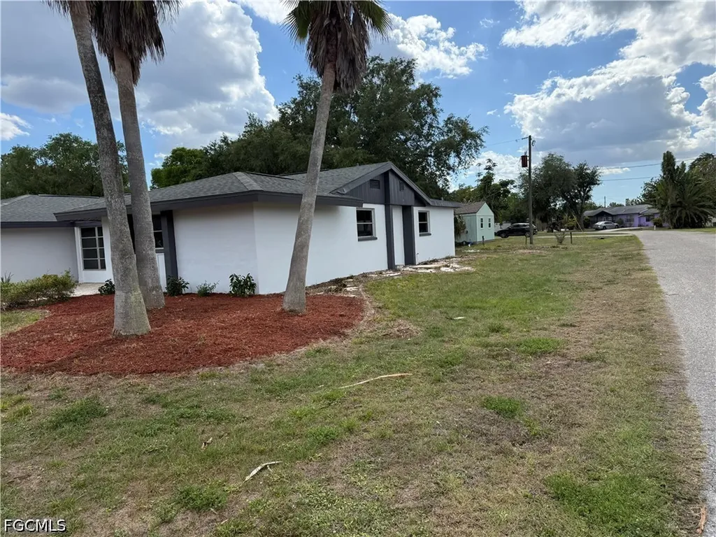 2201 Parkview Drive Fort Myers FL 33905