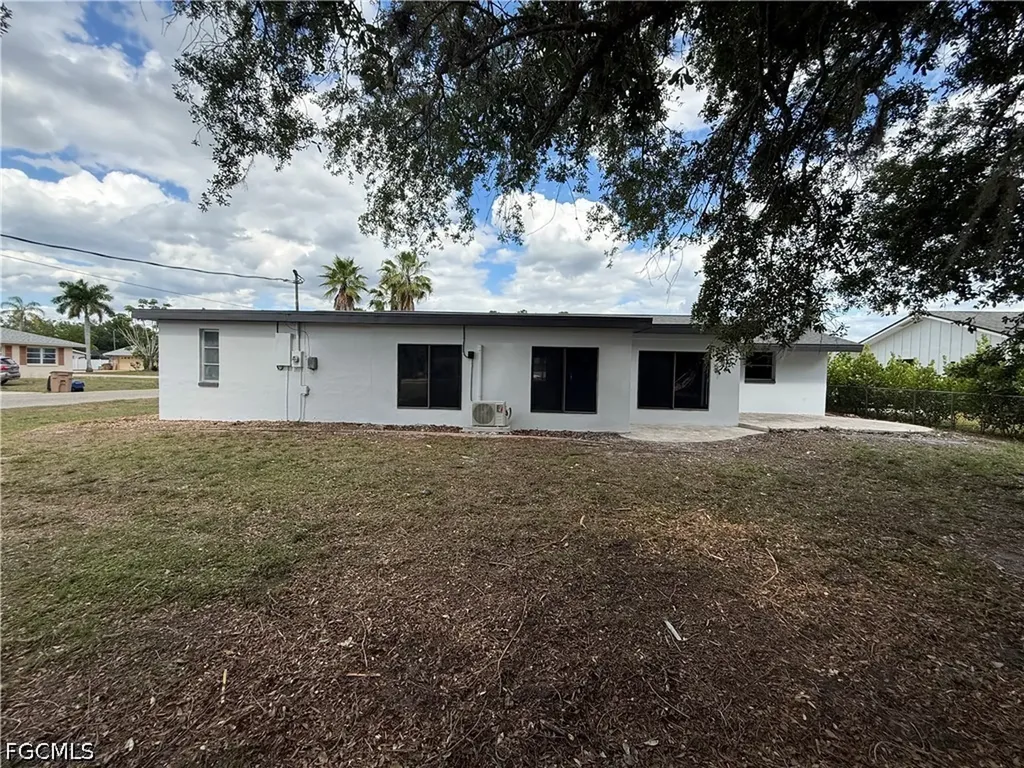 2201 Parkview Drive Fort Myers FL 33905