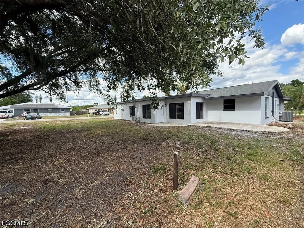 2201 Parkview Drive Fort Myers FL 33905