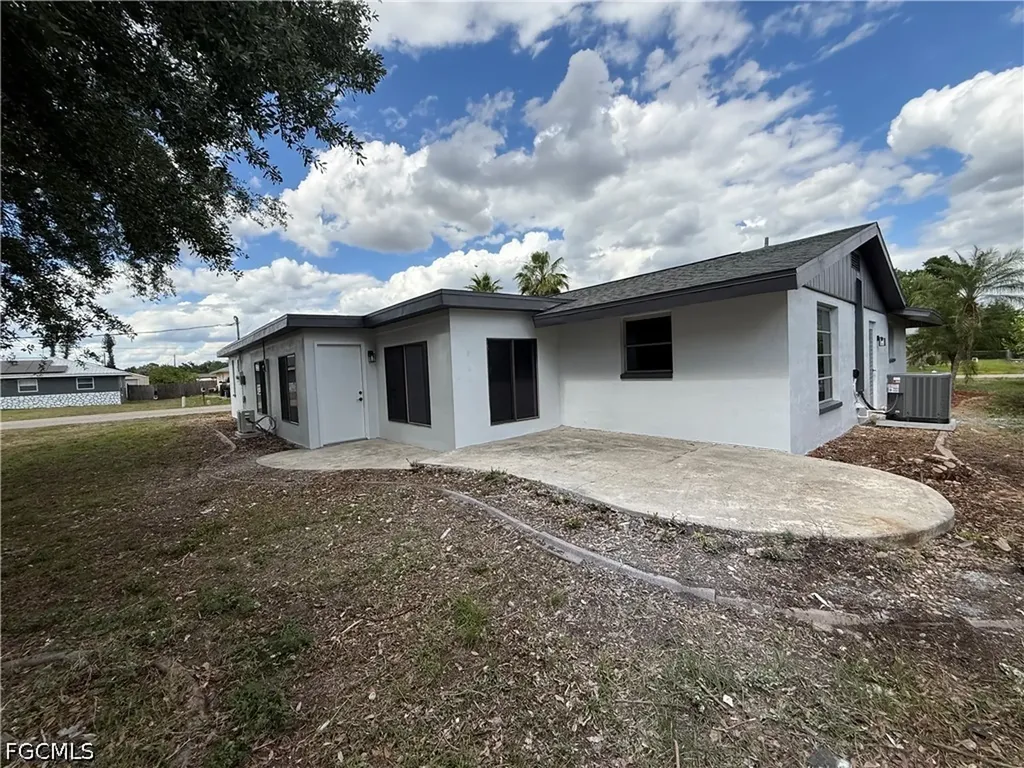 2201 Parkview Drive Fort Myers FL 33905