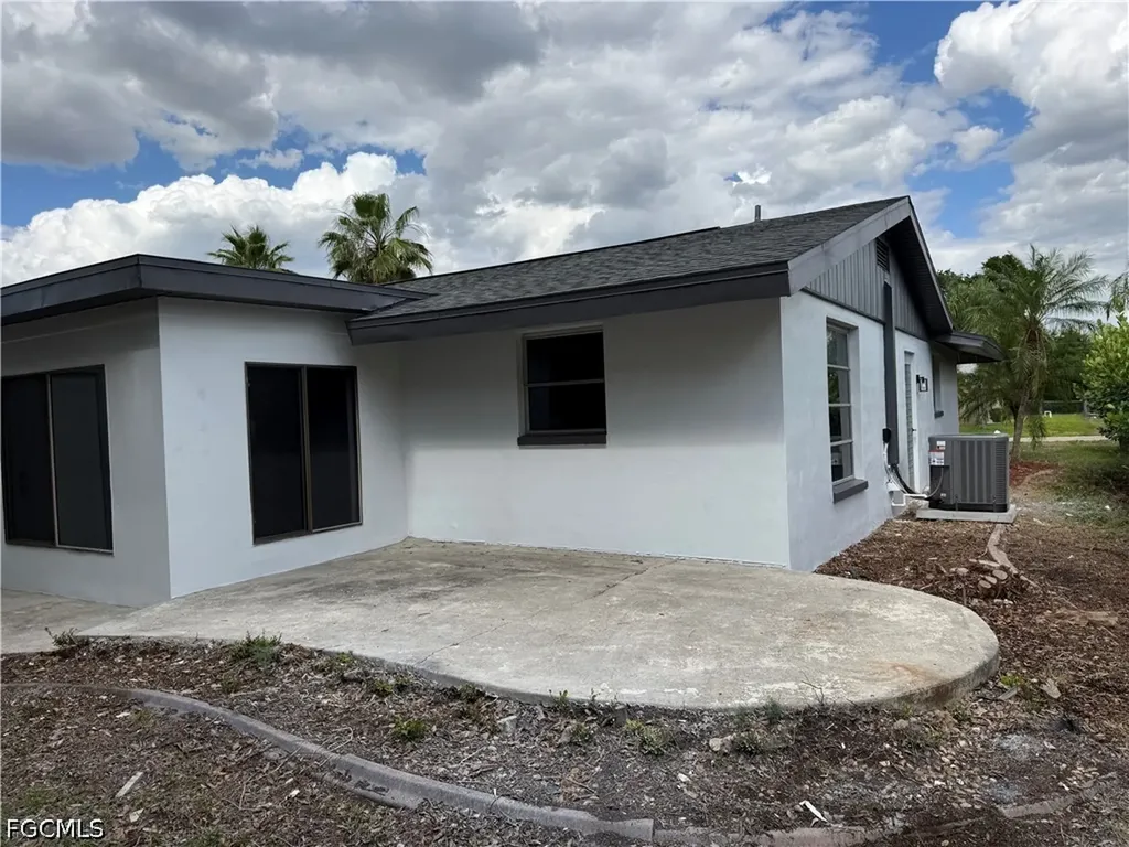 2201 Parkview Drive Fort Myers FL 33905