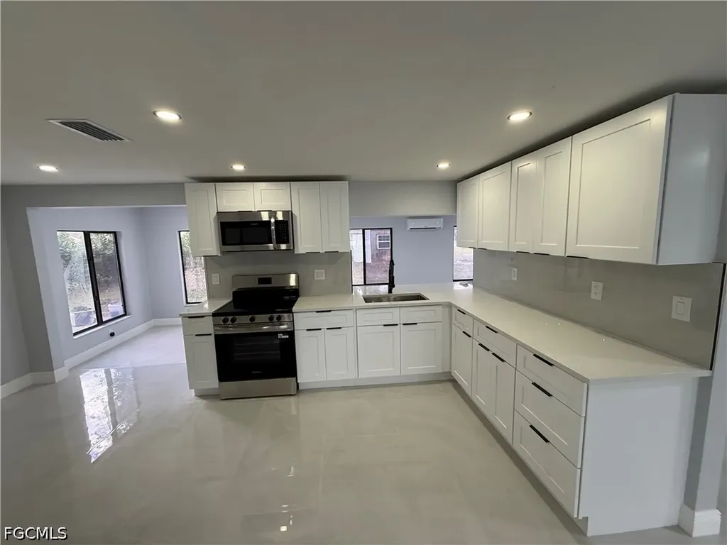 2201 Parkview Drive Fort Myers FL 33905