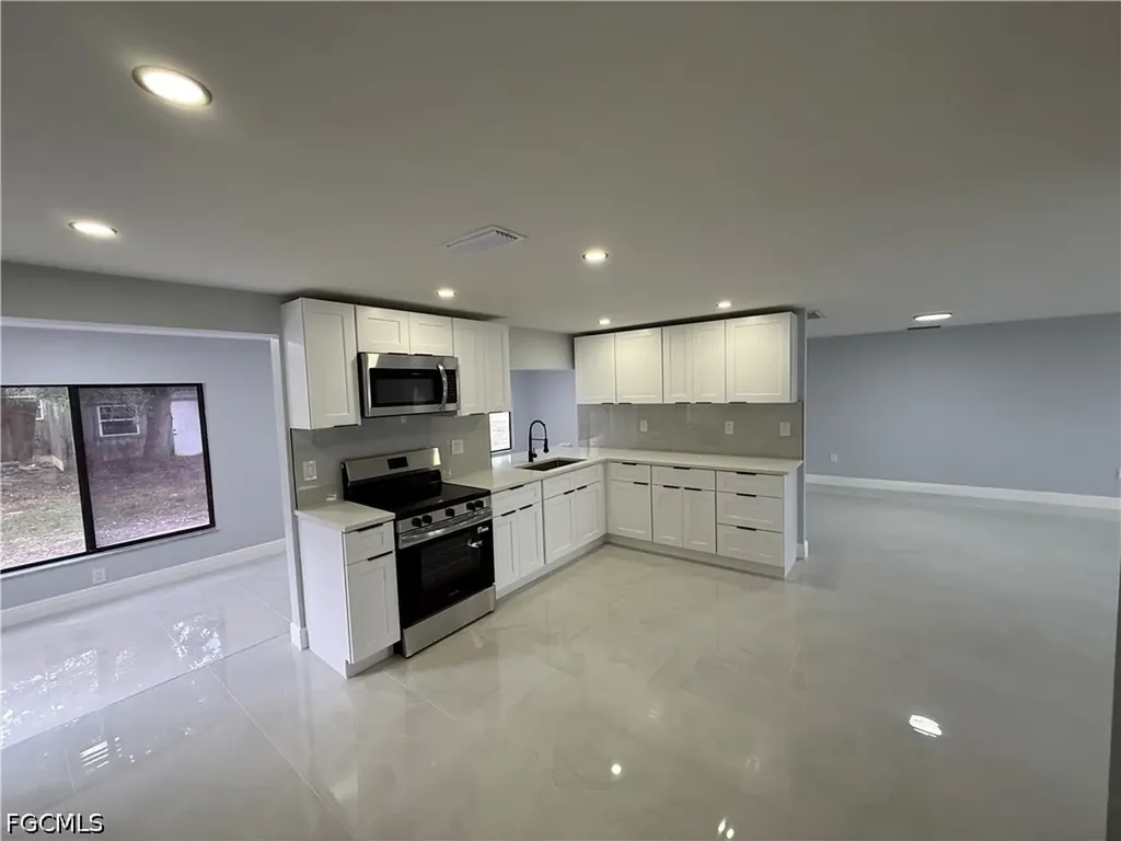 2201 Parkview Drive Fort Myers FL 33905