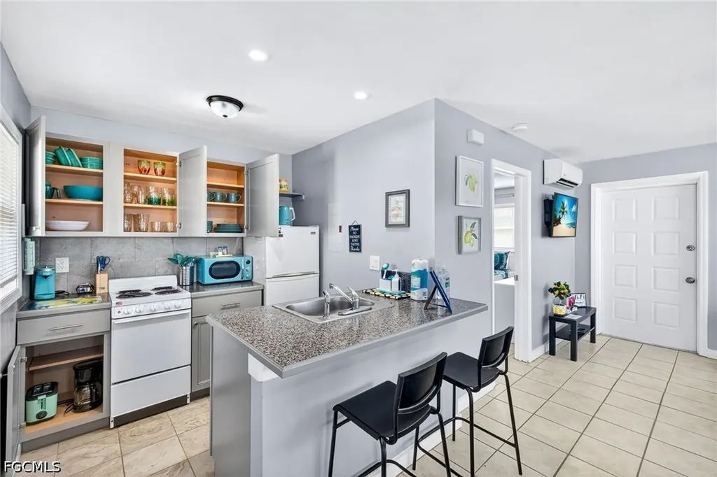 4831 Tudor Drive Cape Coral FL 33904