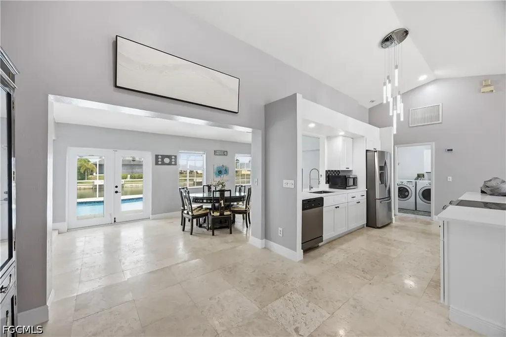 1303 NW 3rd Place Cape Coral FL 33993