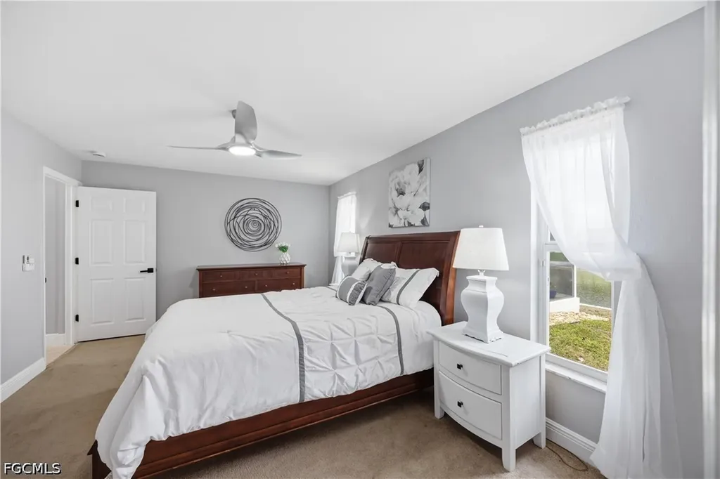 1303 NW 3rd Place Cape Coral FL 33993