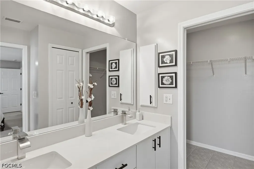 1303 NW 3rd Place Cape Coral FL 33993
