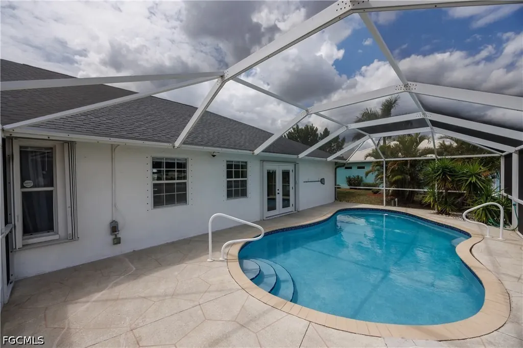 1303 NW 3rd Place Cape Coral FL 33993