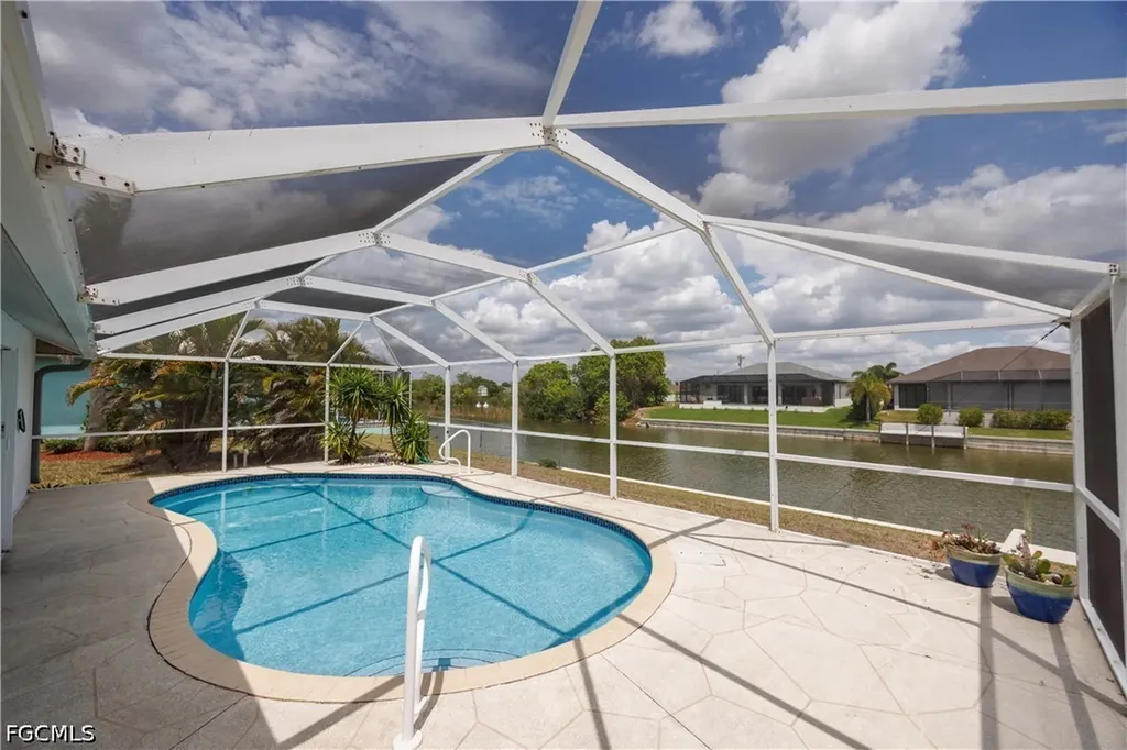 1303 NW 3rd Place Cape Coral FL 33993