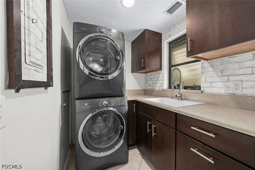 1410 Sand Castle Road Sanibel FL 33957