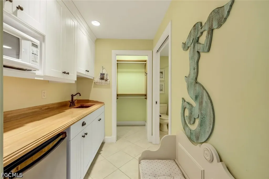 5898 Shell Cove Drive Cape Coral FL 33914