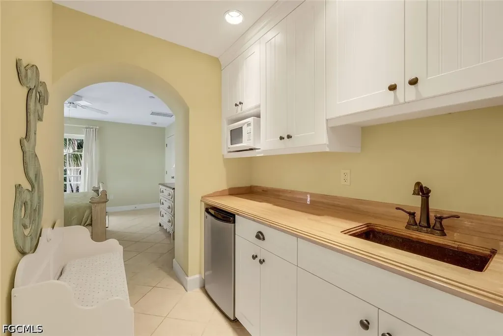 5898 Shell Cove Drive Cape Coral FL 33914