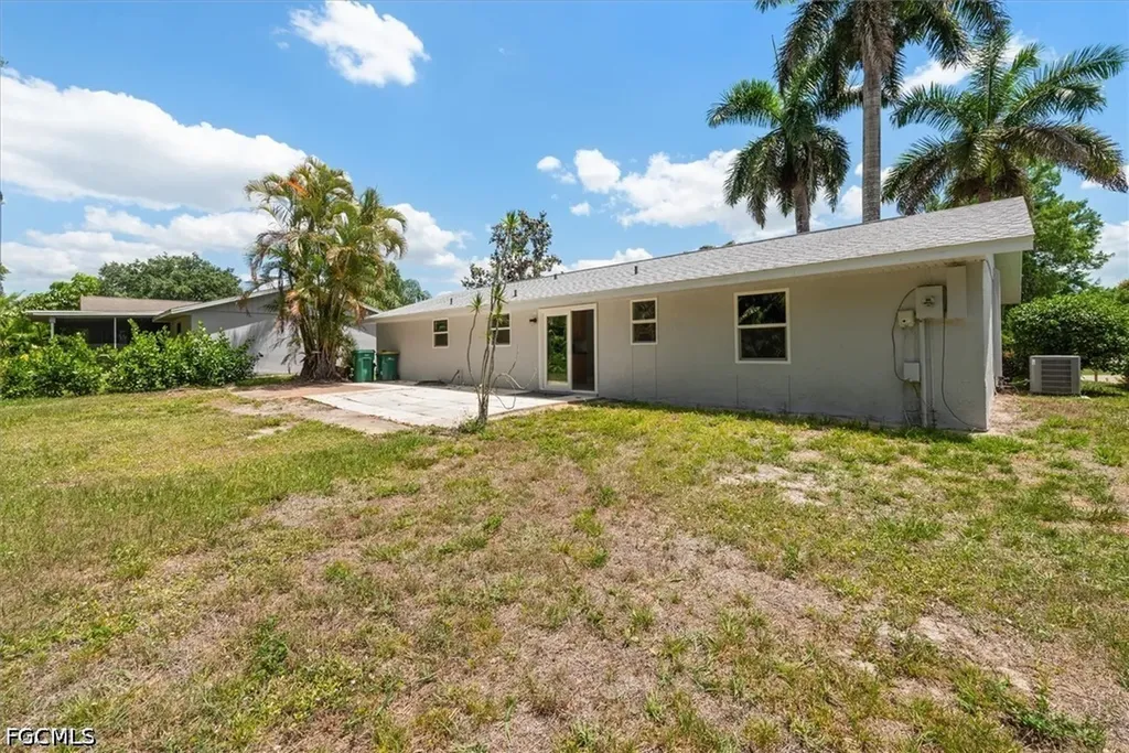 4639 Robin Avenue Naples FL 34104