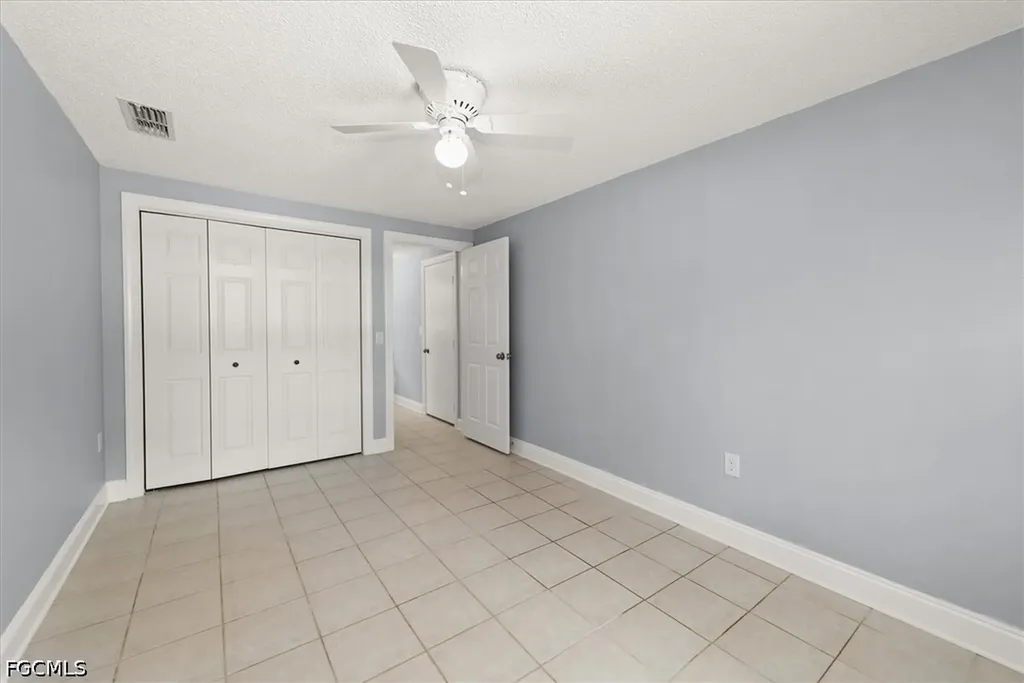 4639 Robin Avenue Naples FL 34104