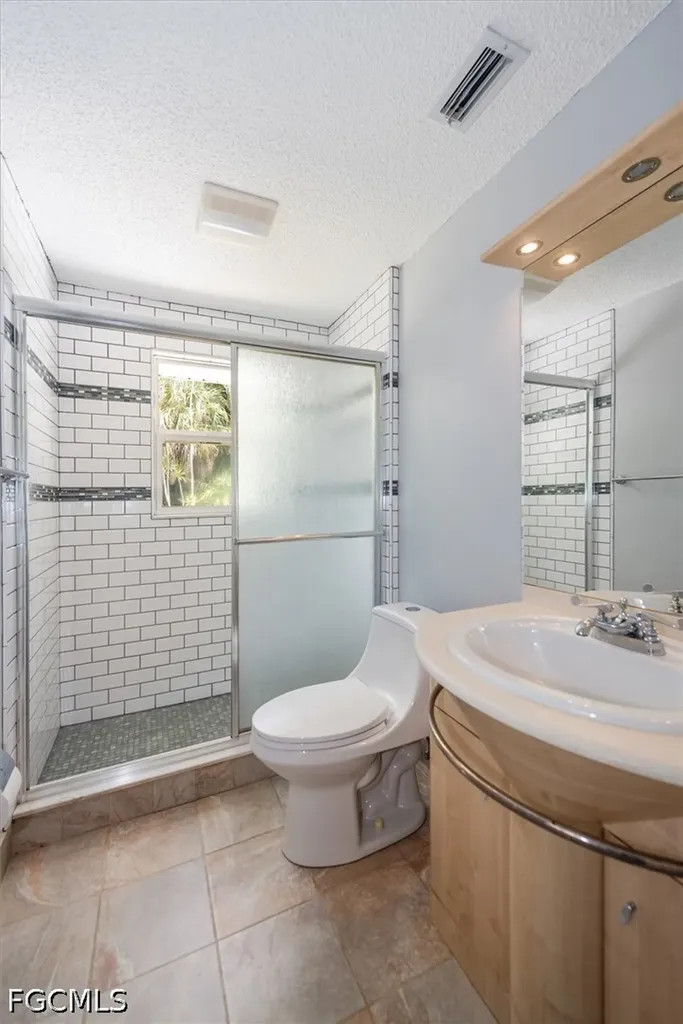 4639 Robin Avenue Naples FL 34104
