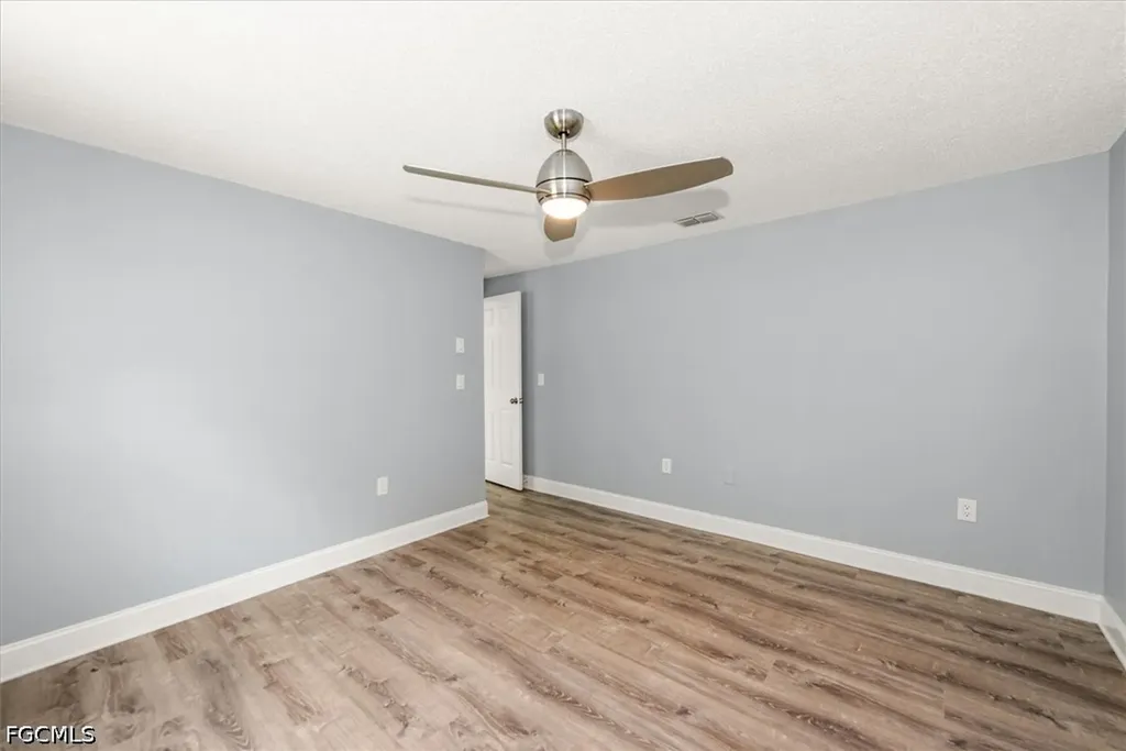 4639 Robin Avenue Naples FL 34104