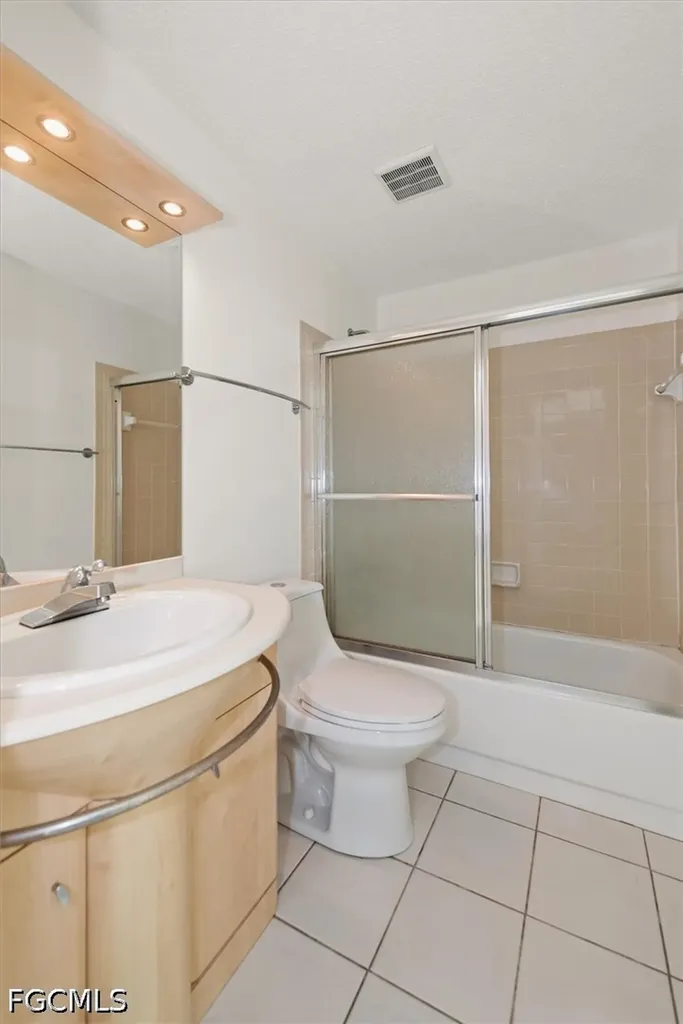 4639 Robin Avenue Naples FL 34104