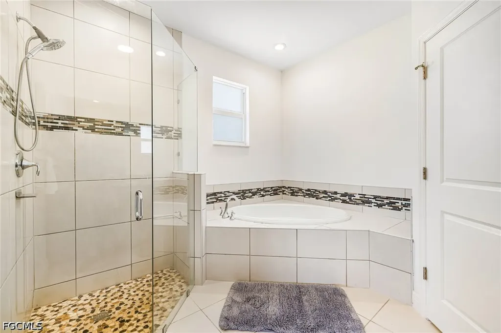 3510 NW 41st Place Cape Coral FL 33993