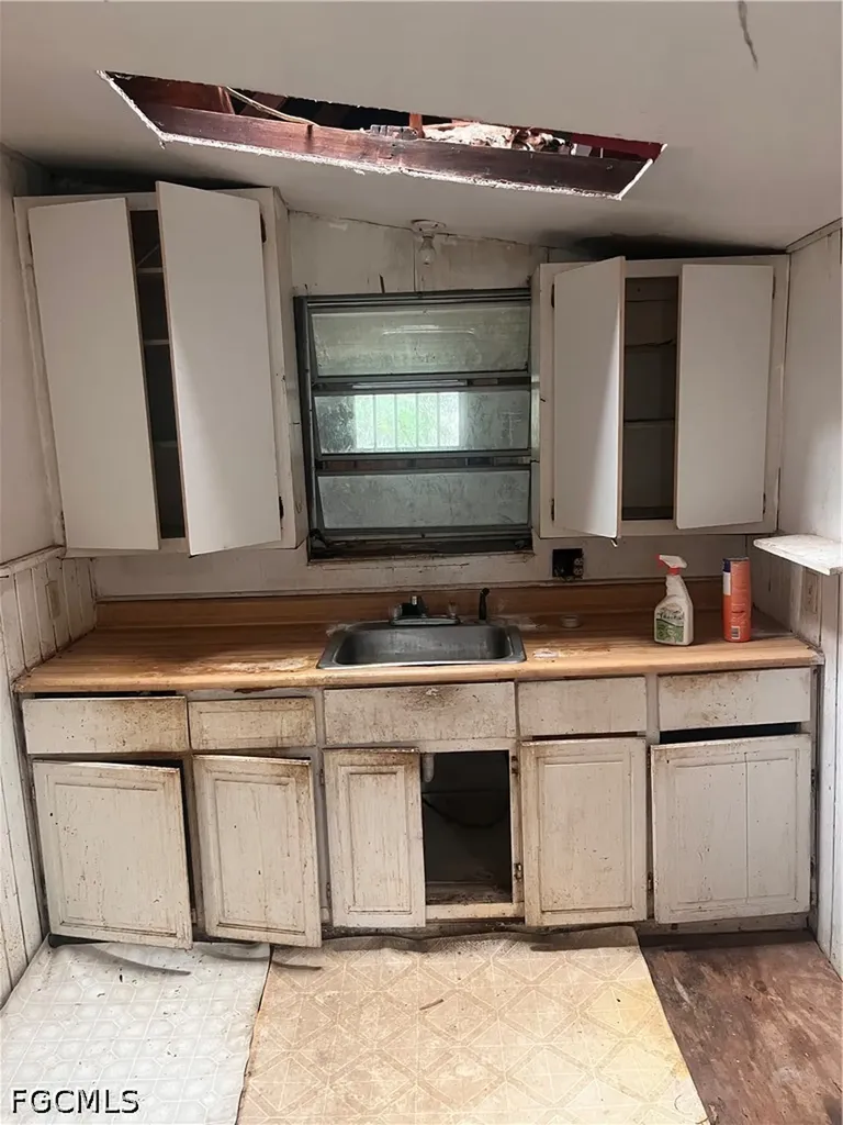 155 Clotilde Avenue Fort Myers FL 33905