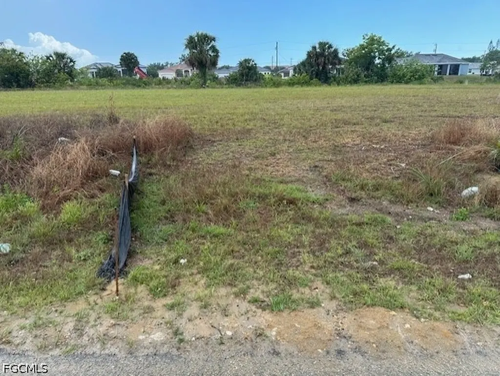 1806 NE 27th Terrace Cape Coral FL 33909