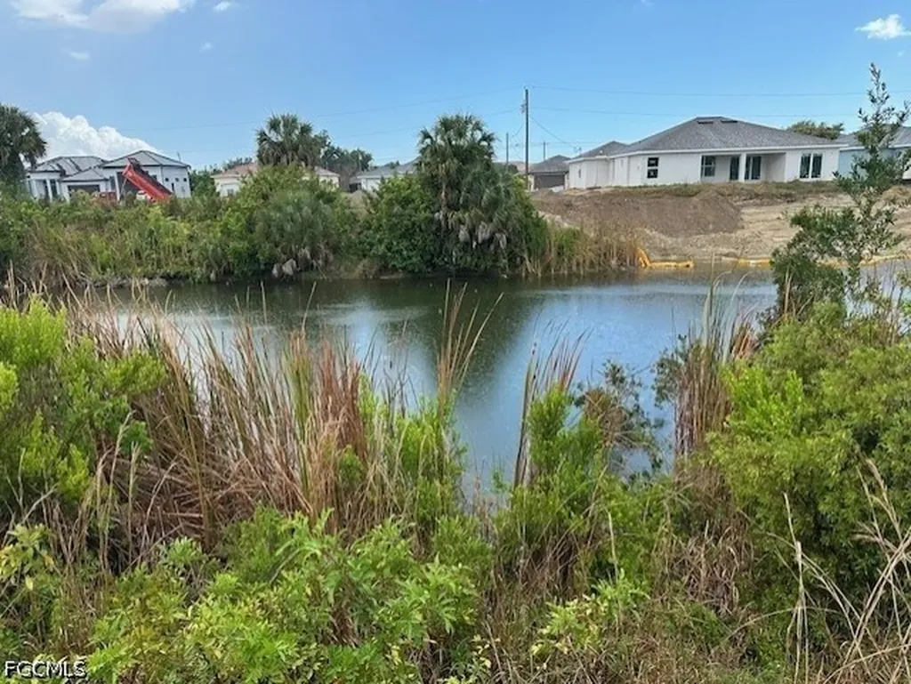 1806 NE 27th Terrace Cape Coral FL 33909