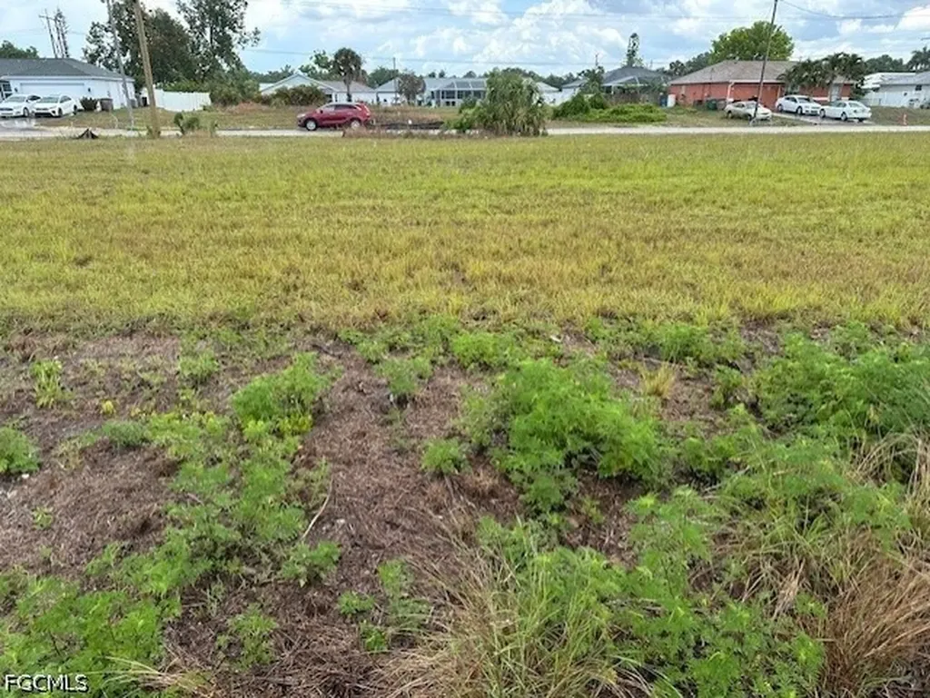 1806 NE 27th Terrace Cape Coral FL 33909