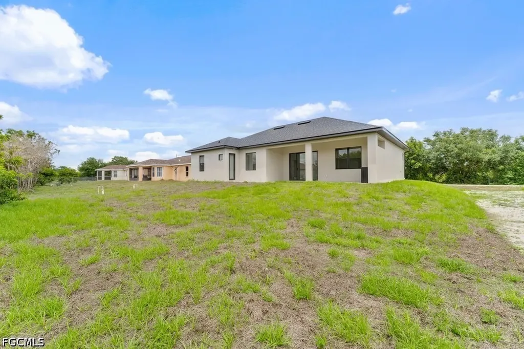 548 Long Island Street E Lehigh Acres FL 33974