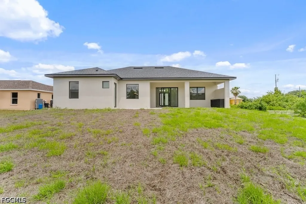 548 Long Island Street E Lehigh Acres FL 33974