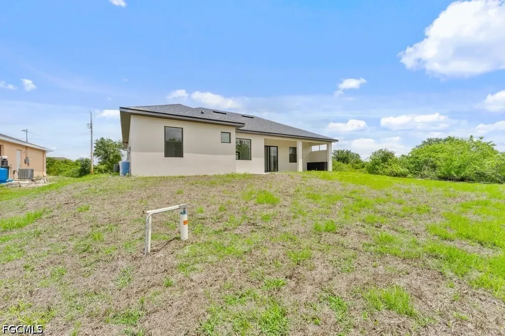 548 Long Island Street E Lehigh Acres FL 33974