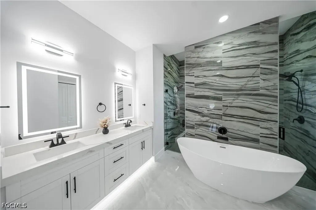 419 NW 4th Terrace Cape Coral FL 33993