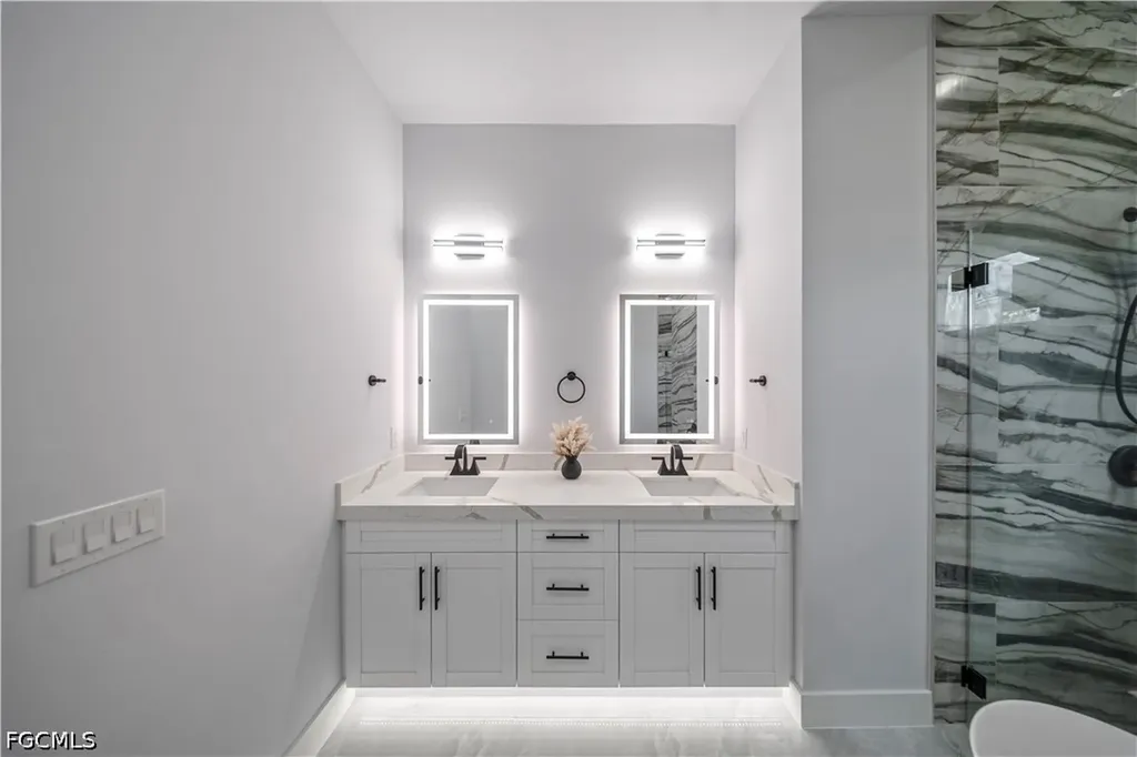 419 NW 4th Terrace Cape Coral FL 33993