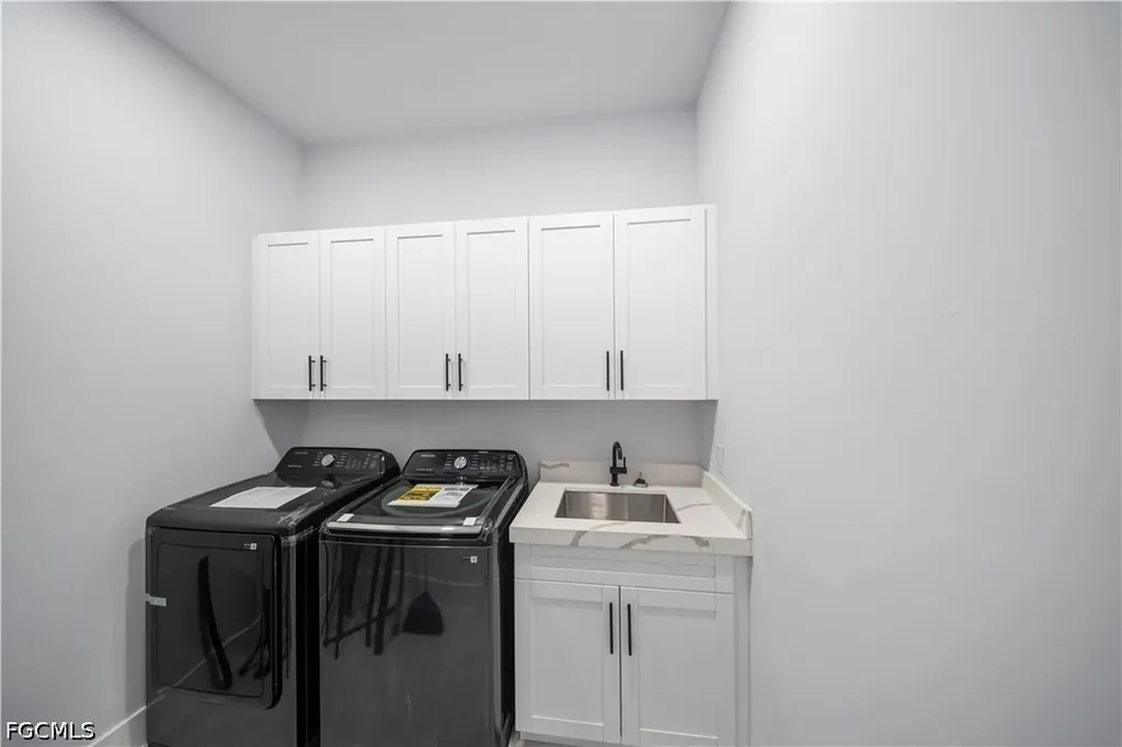 419 NW 4th Terrace Cape Coral FL 33993
