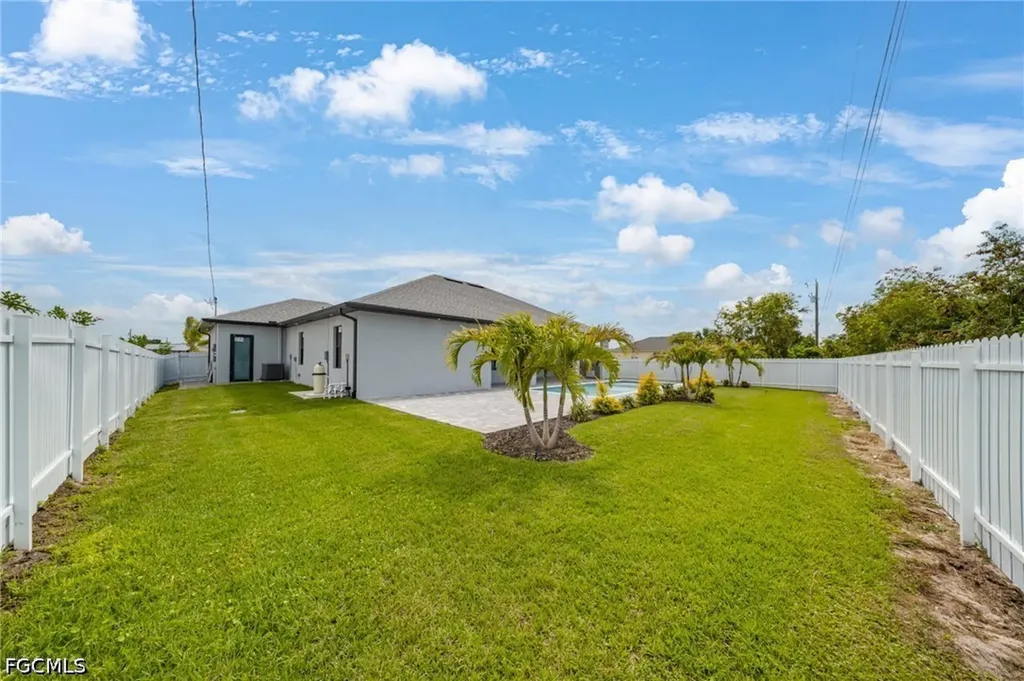 419 NW 4th Terrace Cape Coral FL 33993
