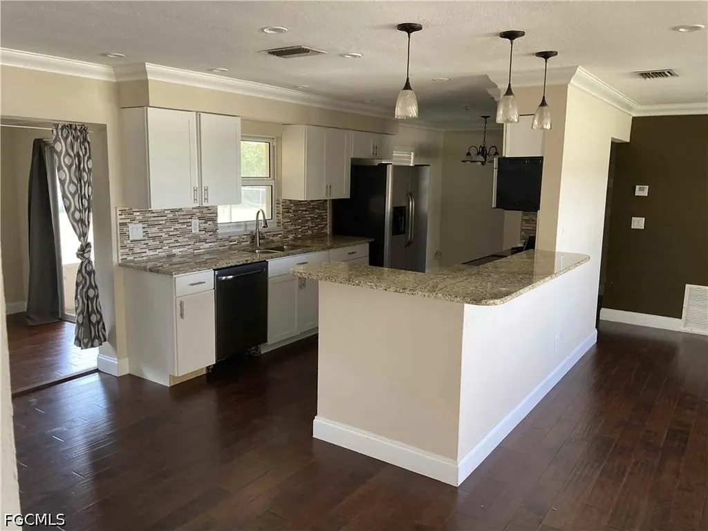 724 Sesame Court Cape Coral FL 33904