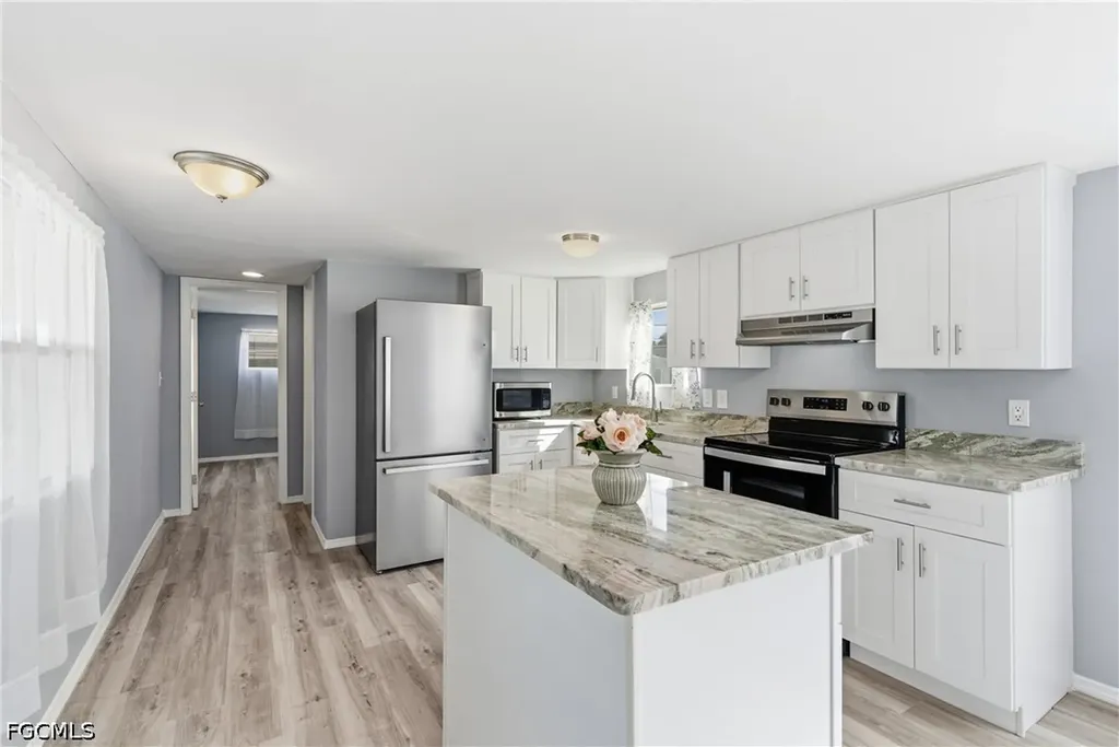 5558 Palm Beach Boulevard Fort Myers FL 33905