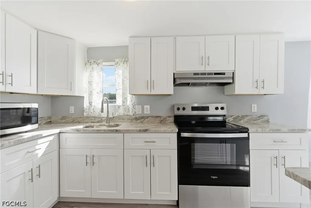 5558 Palm Beach Boulevard Fort Myers FL 33905