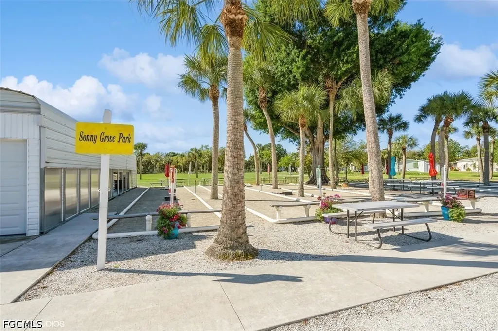 5558 Palm Beach Boulevard Fort Myers FL 33905