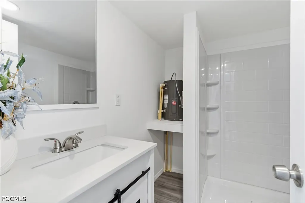 5558 Palm Beach Boulevard Fort Myers FL 33905