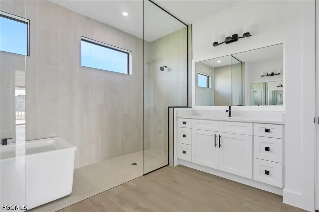 1 NW 35th Place Cape Coral FL 33993