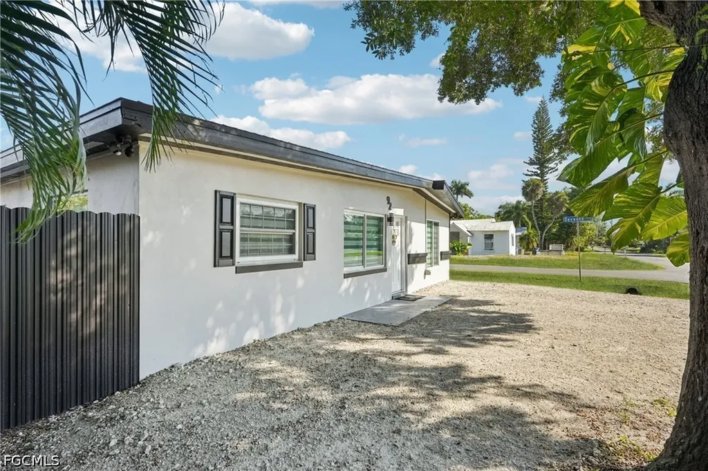 92 Oak Street North Fort Myers FL 33903