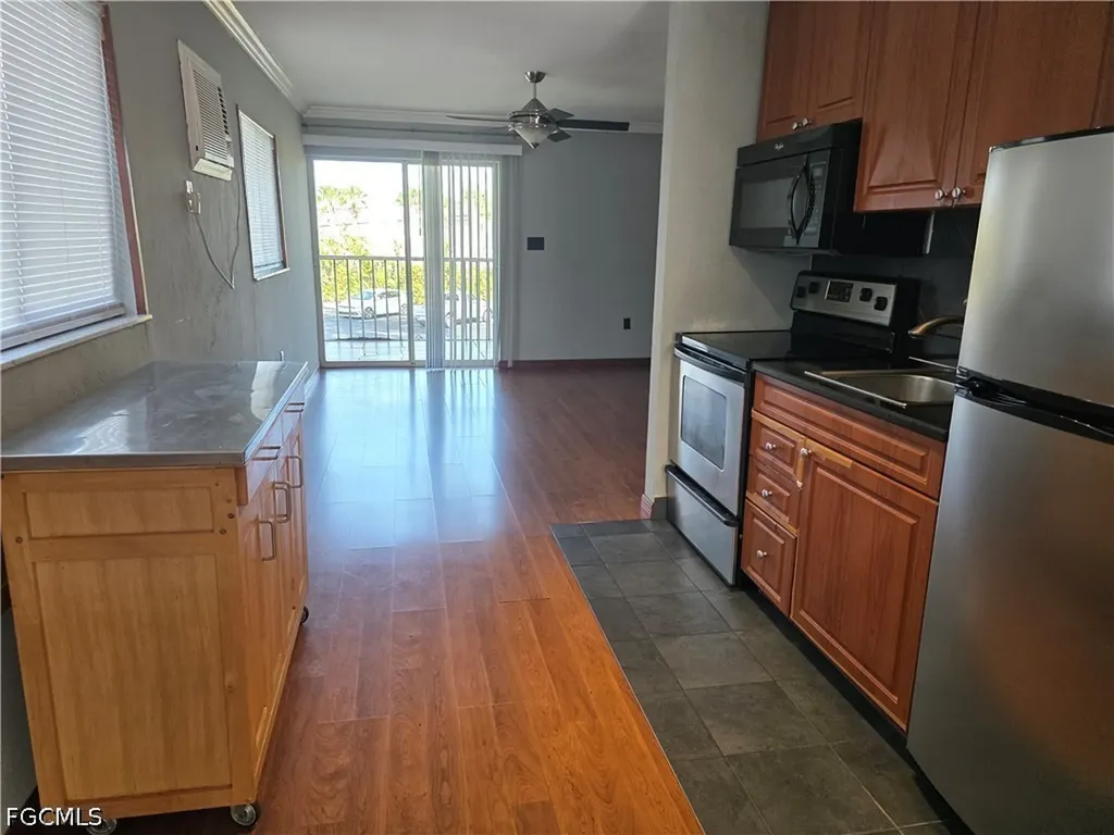 8162 Country Road Fort Myers FL 33919
