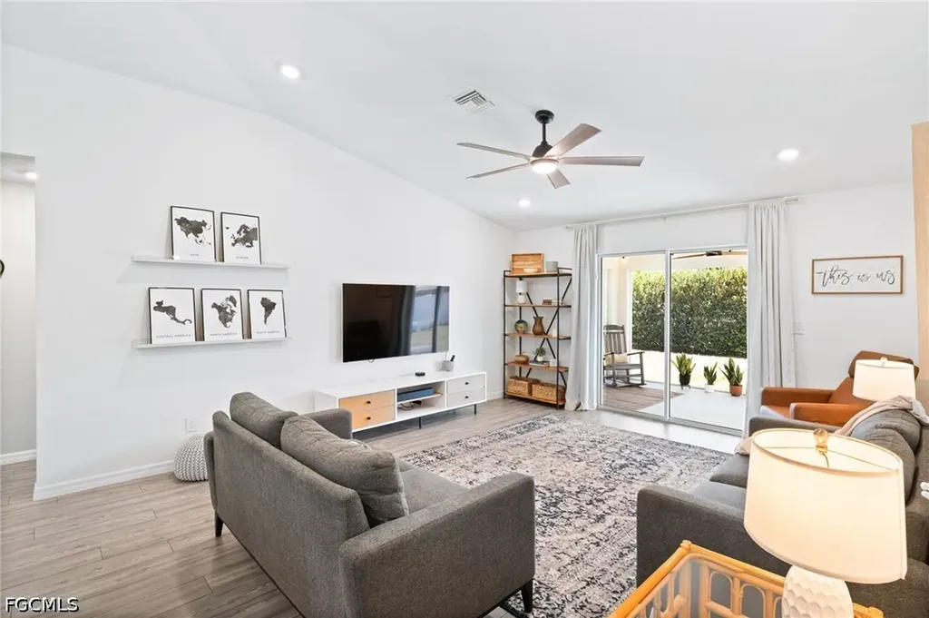 1900 NW 21st Terrace Cape Coral FL 33993