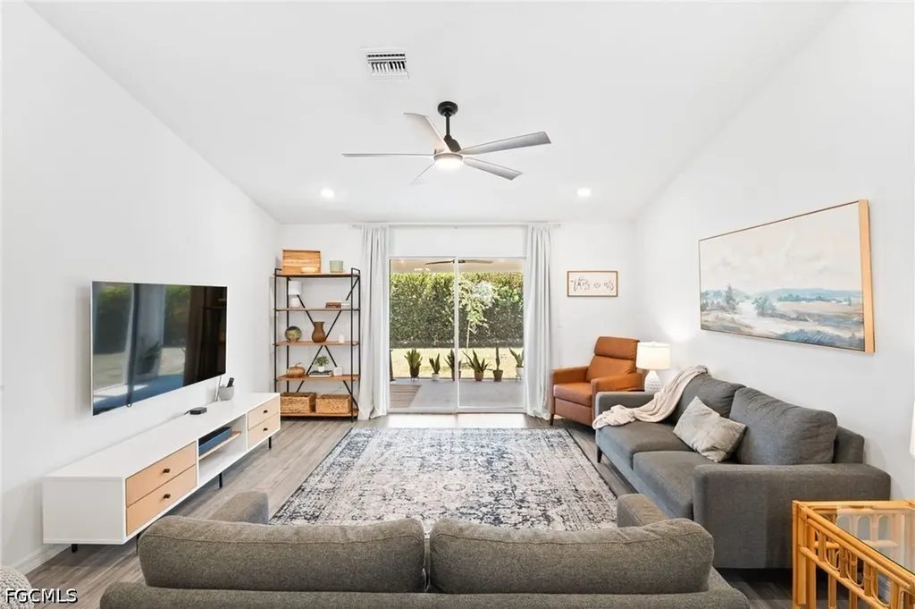 1900 NW 21st Terrace Cape Coral FL 33993