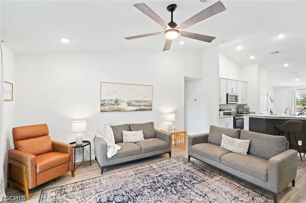 1900 NW 21st Terrace Cape Coral FL 33993