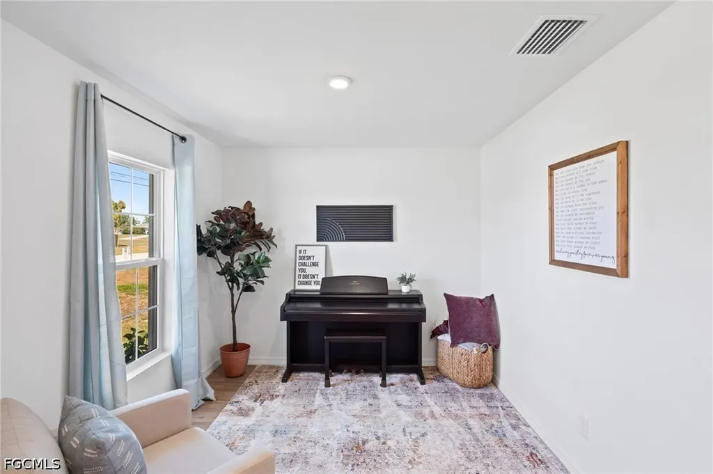 1900 NW 21st Terrace Cape Coral FL 33993