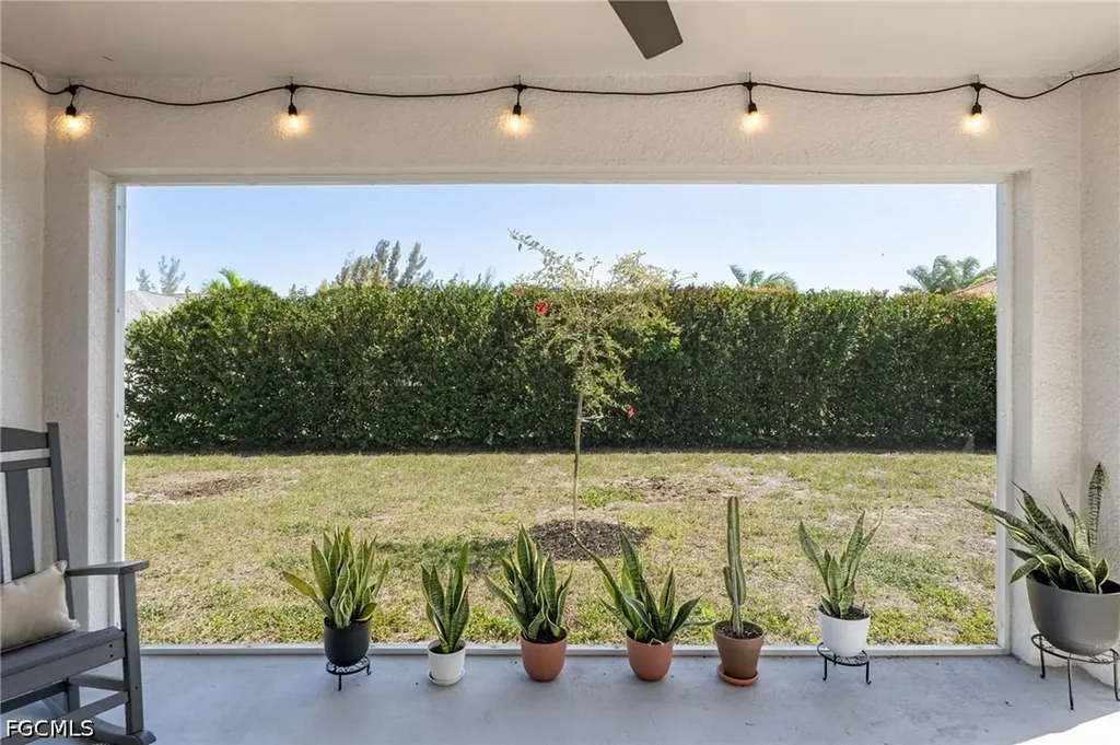 1900 NW 21st Terrace Cape Coral FL 33993