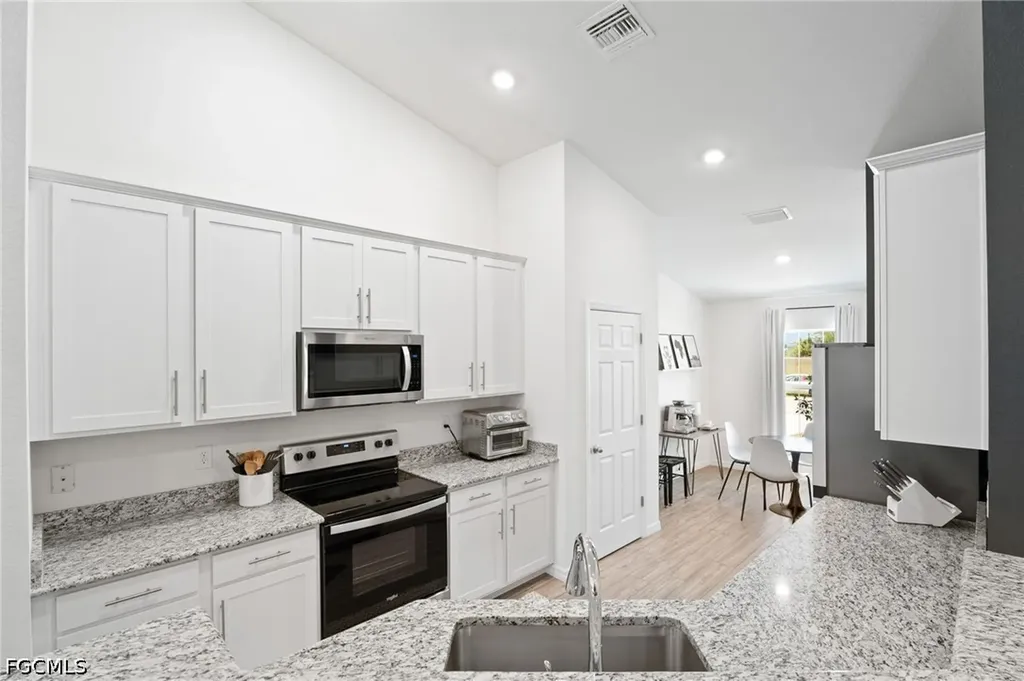 1900 NW 21st Terrace Cape Coral FL 33993
