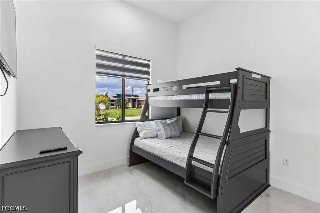 1012 SW 36th Street Cape Coral FL 33914